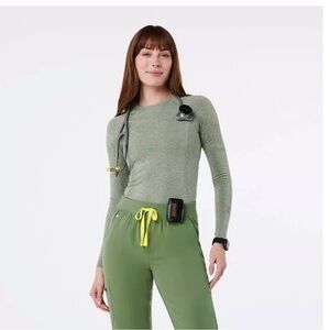 Figs Fern Salta Seamless Top